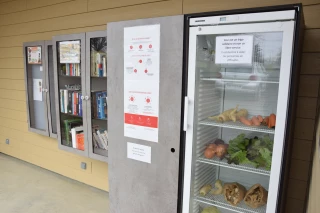 Un frigo solidaire au Jardin fleurinois